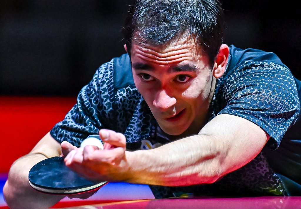 3名球员完 3名球员完