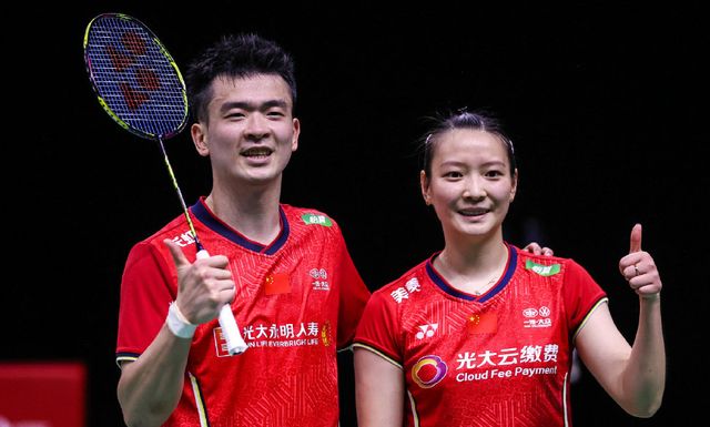 赛场上保持 赛场上保持