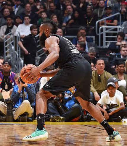 波波斯·蒙萨-邦苏，身体素质劲爆的英国大前锋