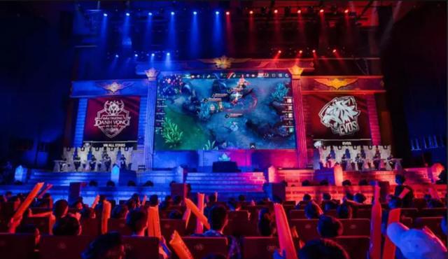 尤其是在中 尤其是在中